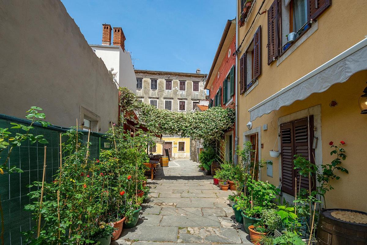 Alighieri Unique Apartment Pula Exterior photo